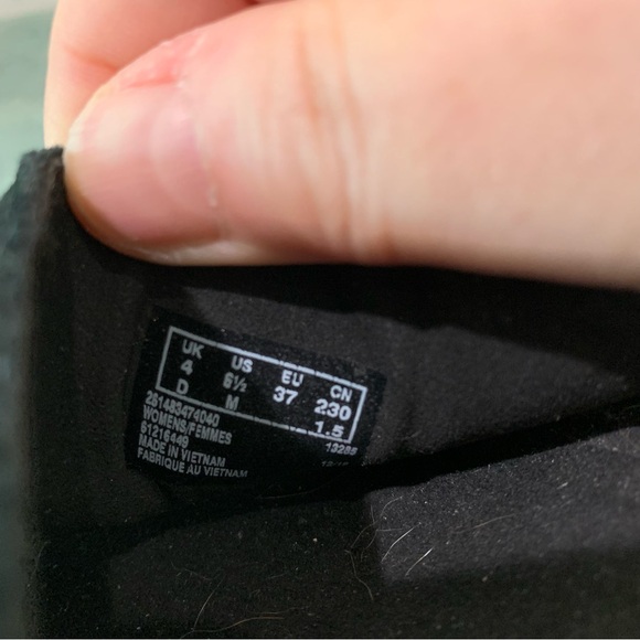 SOLD NEW Clarks Sandals Espadrille Slide Black 6.5 - Picture 14 of 15